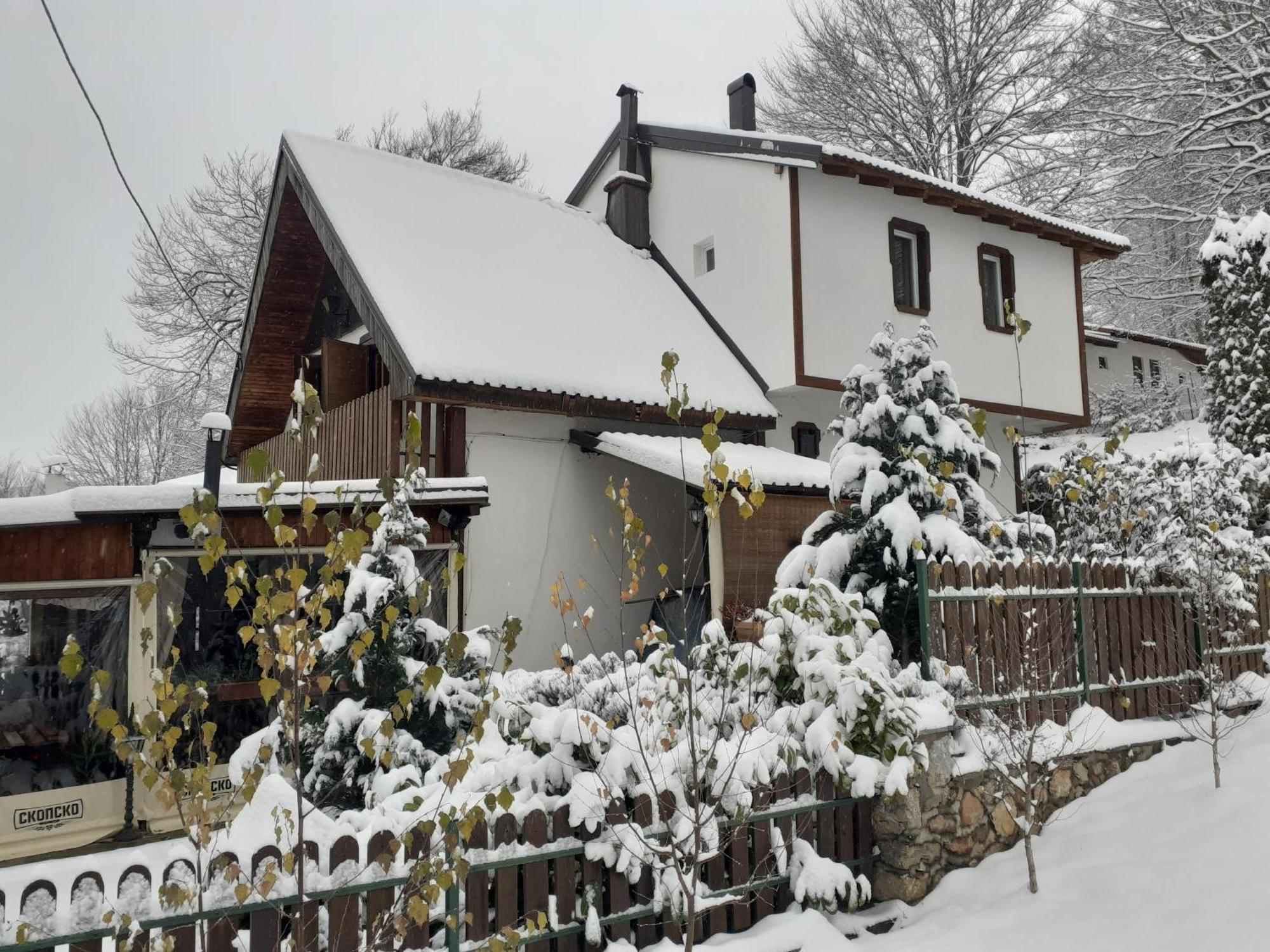 Restuarant-Apartments T'Ga Za Jug Lazaropole Bagian luar foto